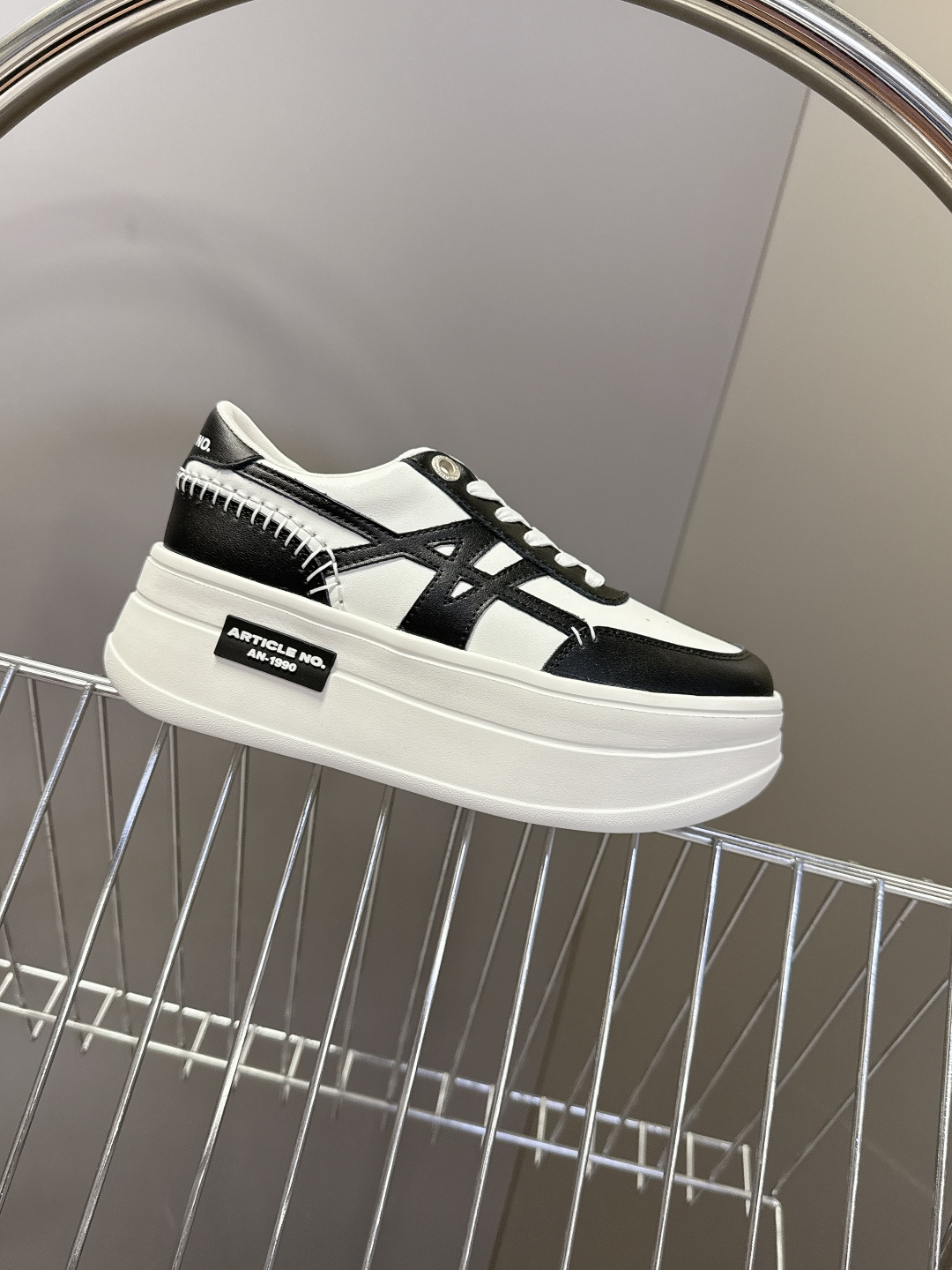 ARTICLE NO 小众品牌春夏最新款厚底 小白鞋 休闲鞋 超多明星网红种草 超级百搭款 搭配拖地裤 