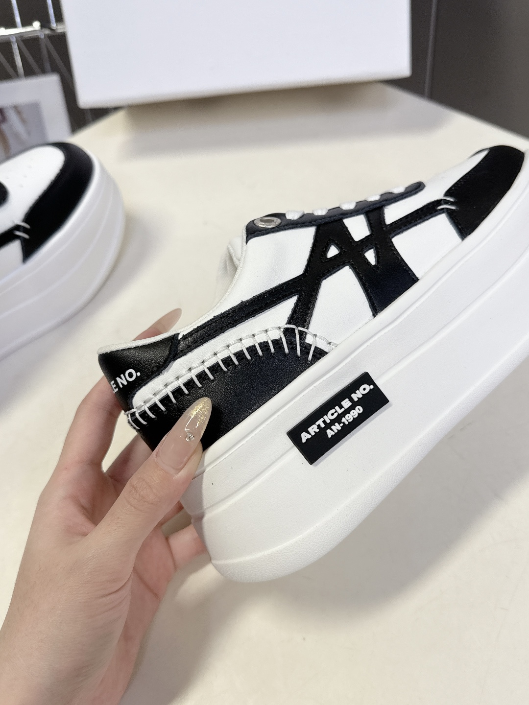 ARTICLE NO 小众品牌春夏最新款厚底 小白鞋 休闲鞋 超多明星网红种草 超级百搭款 搭配拖地裤 