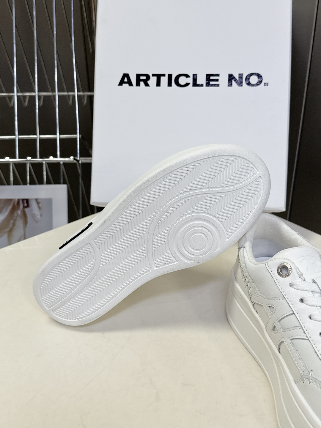 ARTICLE NO 小众品牌春夏最新款厚底 小白鞋 休闲鞋 超多明星网红种草 超级百搭款 搭配拖地裤 