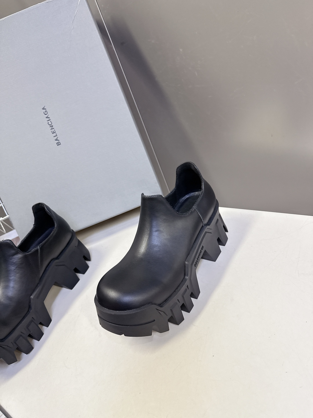 BALENCIAGA 巴黎世家Bulldozer Boots推土机系列超多明星网红种草 原版复刻版本 细