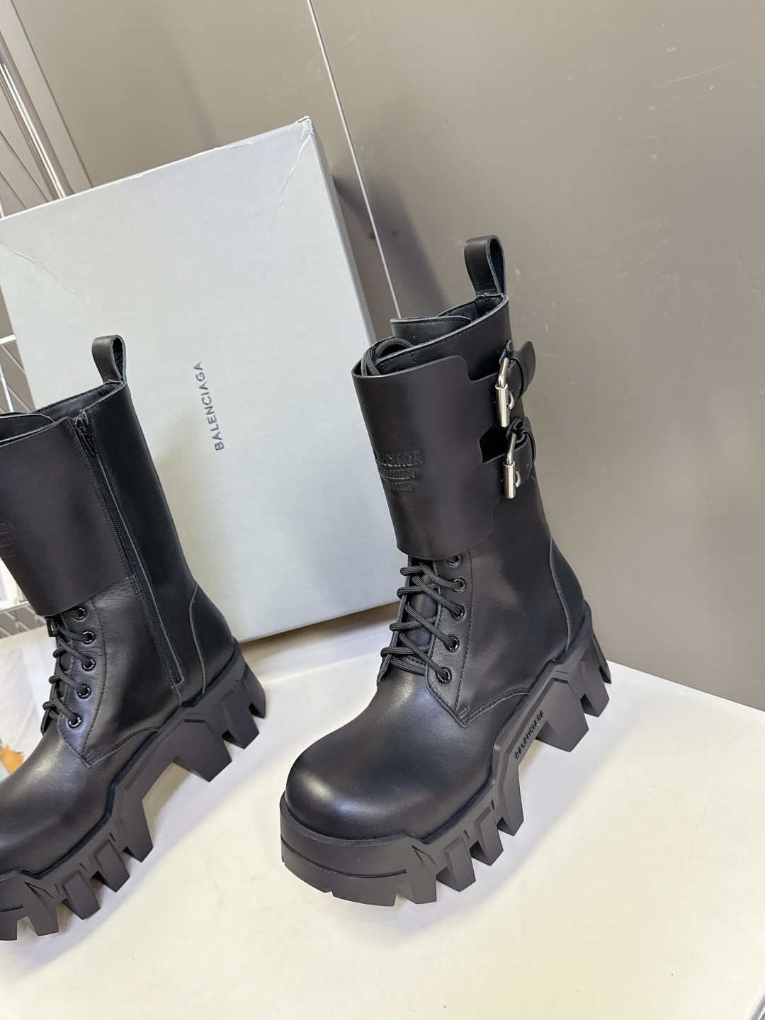BALENCIAGA 巴黎世家Bulldozer Boots推土机系列 超多明星网红种草 原版复刻版本 细节图肉眼可见 