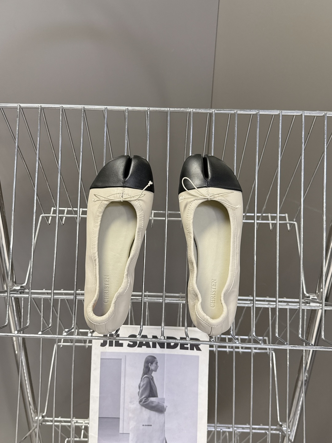 Christen2026春夏最新款分脚趾 玛丽珍 芭蕾舞鞋 超多明星网红种草 柔软绵羊面料加绵羊里皮作为