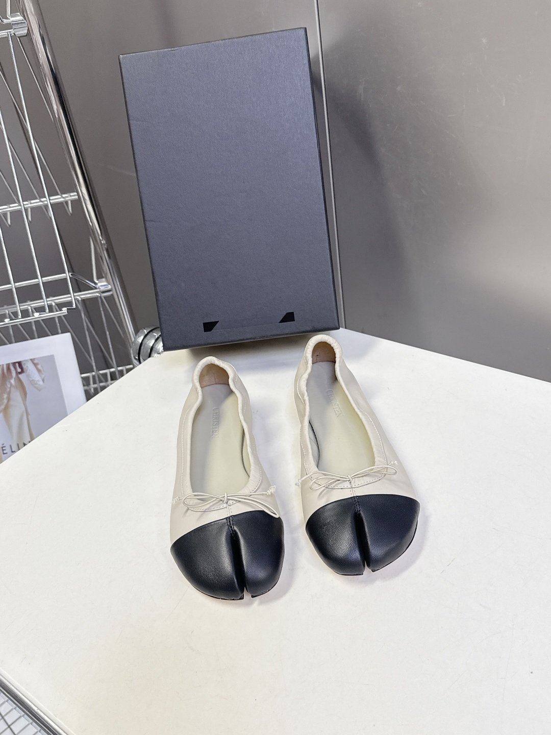 Christen2026春夏最新款分脚趾 玛丽珍 芭蕾舞鞋 超多明星网红种草 柔软绵羊面料加绵羊里皮作为