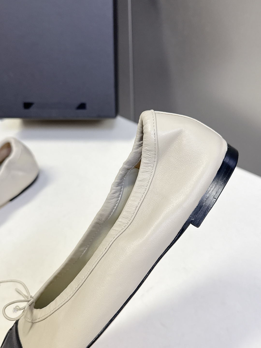 Christen2026春夏最新款分脚趾 玛丽珍 芭蕾舞鞋 超多明星网红种草 柔软绵羊面料加绵羊里皮作为