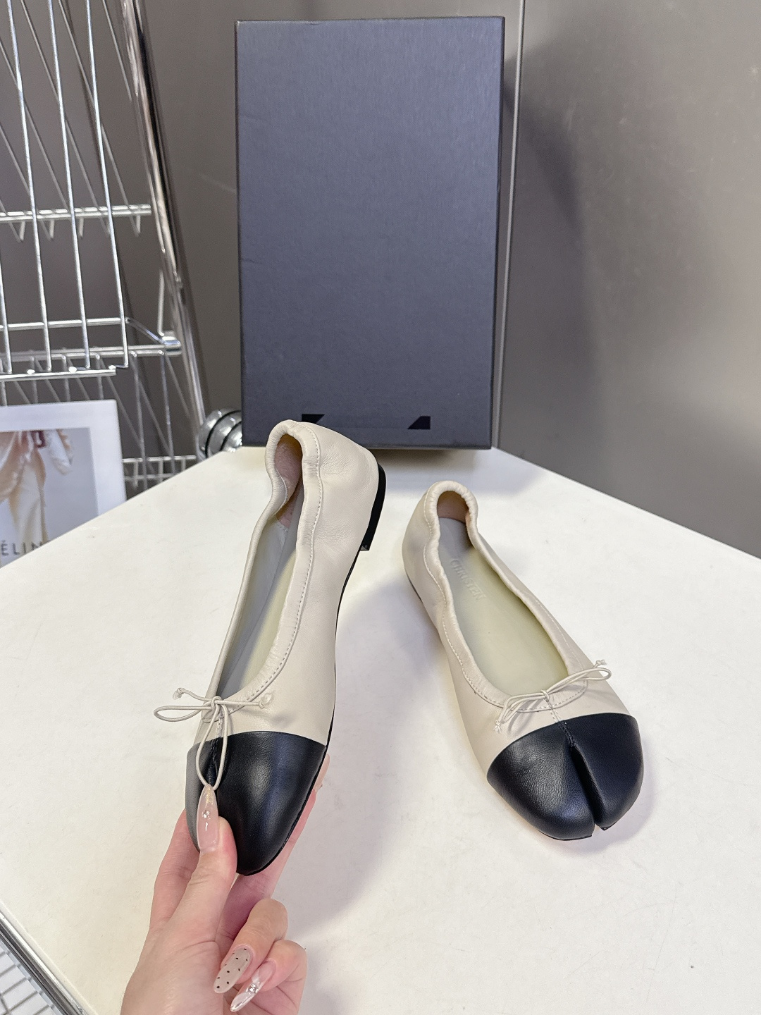 Christen2026春夏最新款分脚趾 玛丽珍 芭蕾舞鞋 超多明星网红种草 柔软绵羊面料加绵羊里皮作为