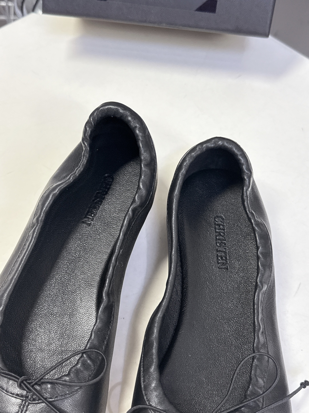 Christen2026春夏最新款分脚趾 玛丽珍 芭蕾舞鞋 超多明星网红种草 柔软绵羊面料加绵羊里皮作为