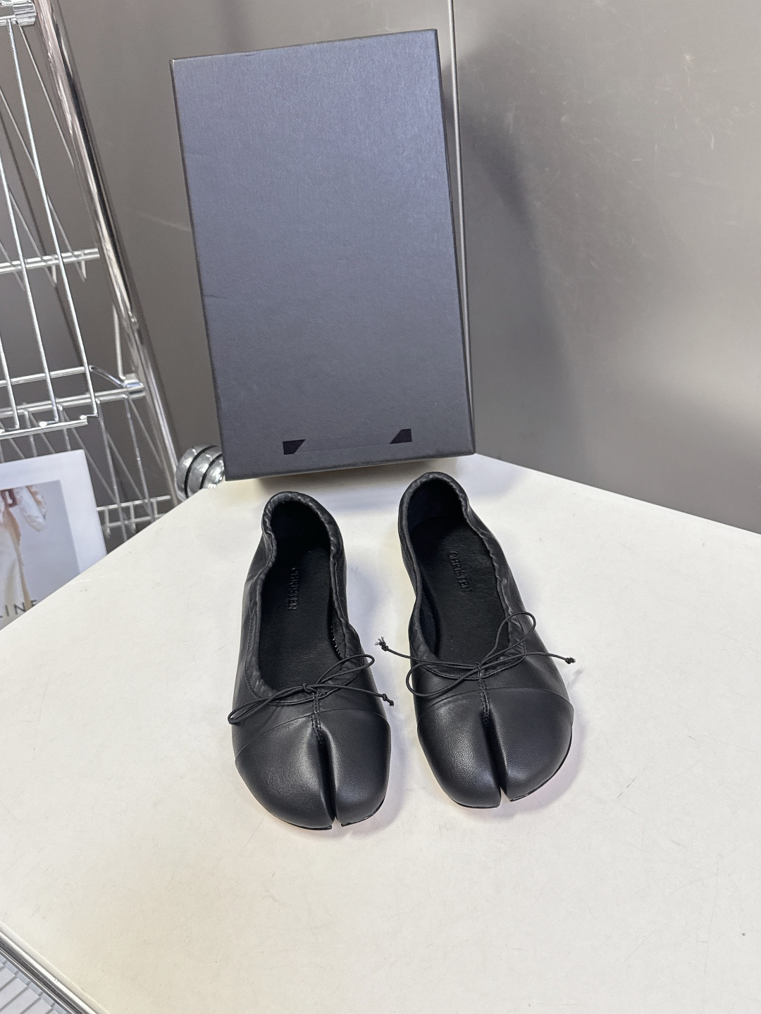 Christen2026春夏最新款分脚趾 玛丽珍 芭蕾舞鞋 超多明星网红种草 柔软绵羊面料加绵羊里皮作为