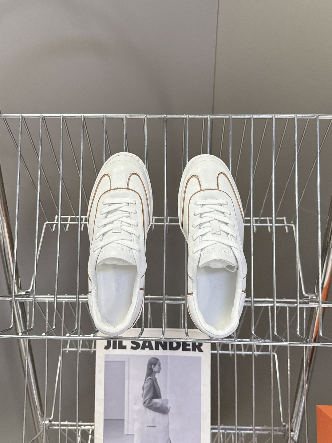 男装➕10 Hermes 爱马仕春夏最新情侣款德训鞋 休闲鞋 超多明星网红种草 专柜非常难配货 采用本质