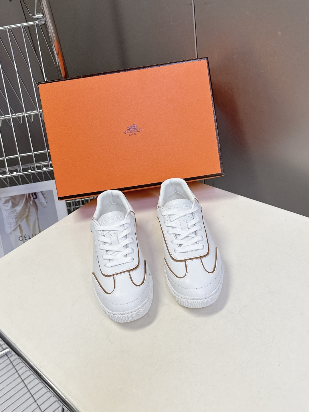 男装➕10 Hermes 爱马仕春夏最新情侣款德训鞋 休闲鞋 超多明星网红种草 专柜非常难配货 采用本质