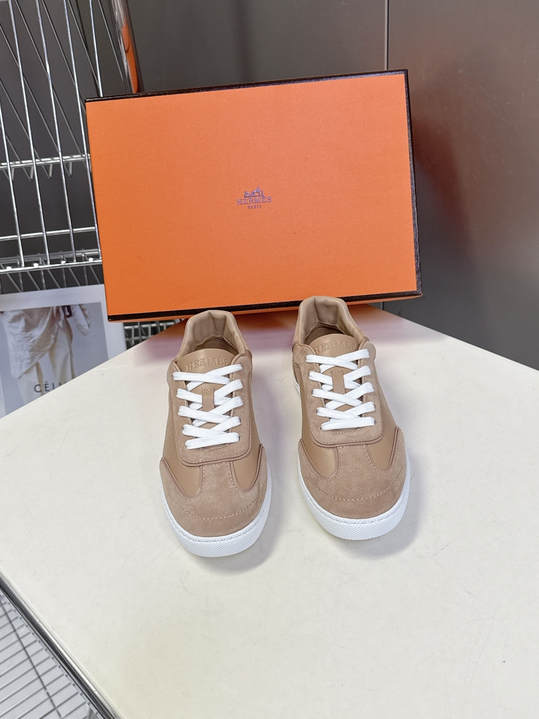 男装➕10 Hermes 爱马仕春夏最新情侣款德训鞋 休闲鞋 超多明星网红种草 专柜非常难配货 采用本质