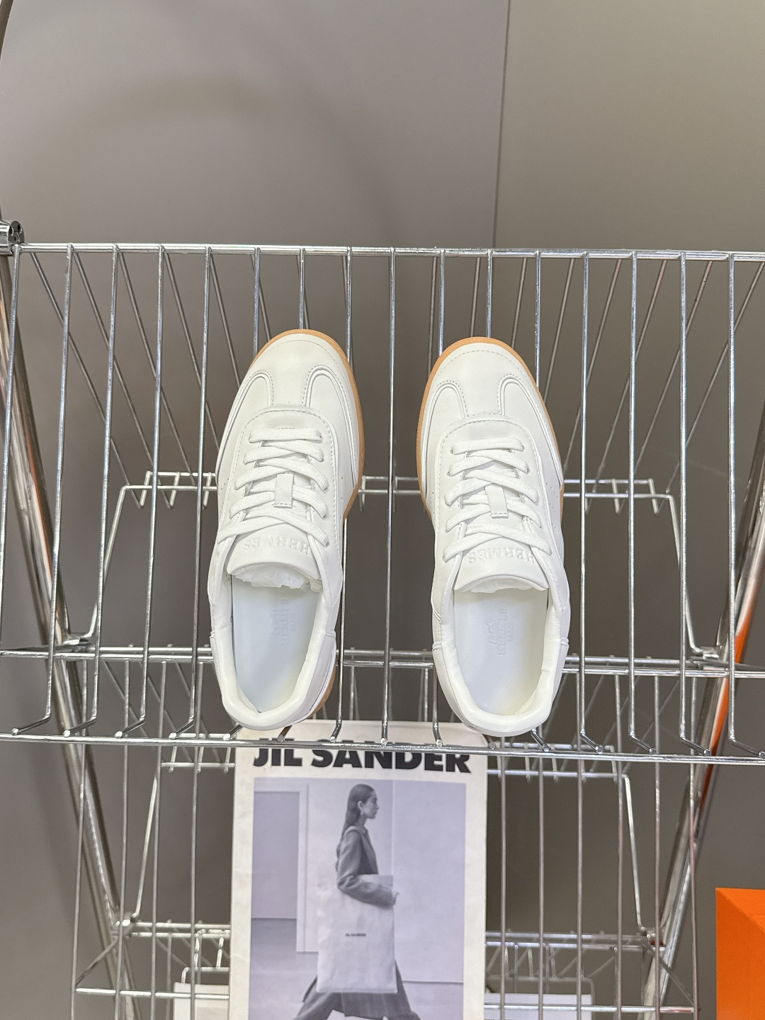 男装➕10 Hermes 爱马仕春夏最新情侣款德训鞋 休闲鞋 超多明星网红种草 专柜非常难配货 采用本质