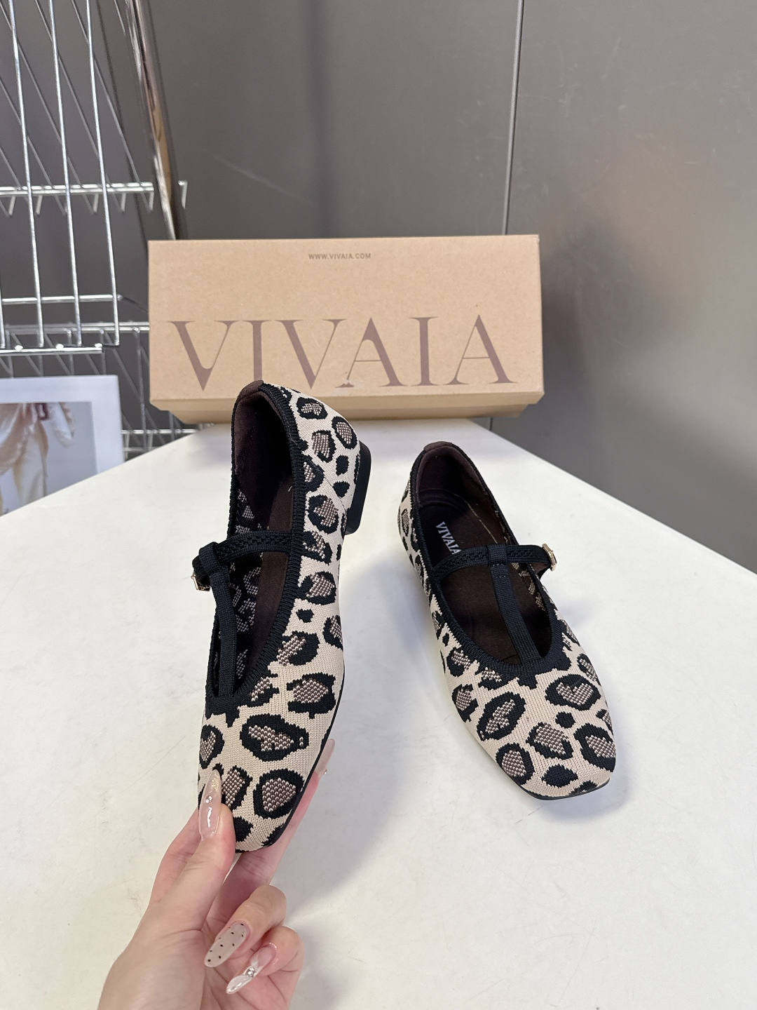 VIVAIA小众品牌春夏最新款玛丽珍鞋 超多明星网红种草 舒适、环保、时尚 为品牌核心的鞋履品牌Jenn