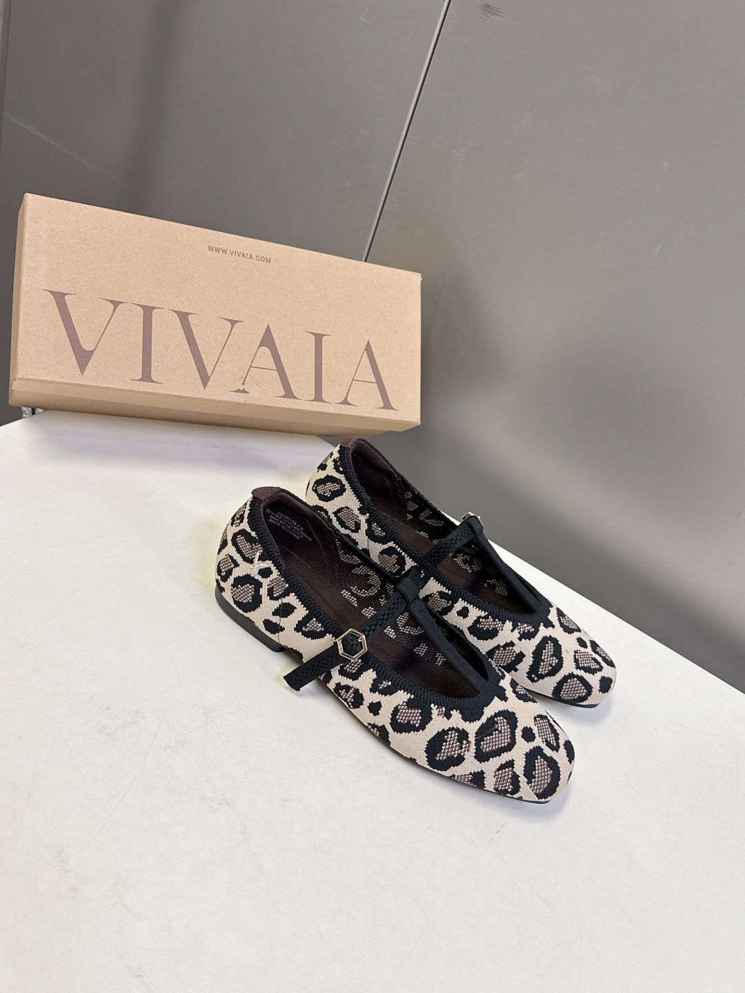 VIVAIA小众品牌春夏最新款玛丽珍鞋 超多明星网红种草 舒适、环保、时尚 为品牌核心的鞋履品牌Jenn