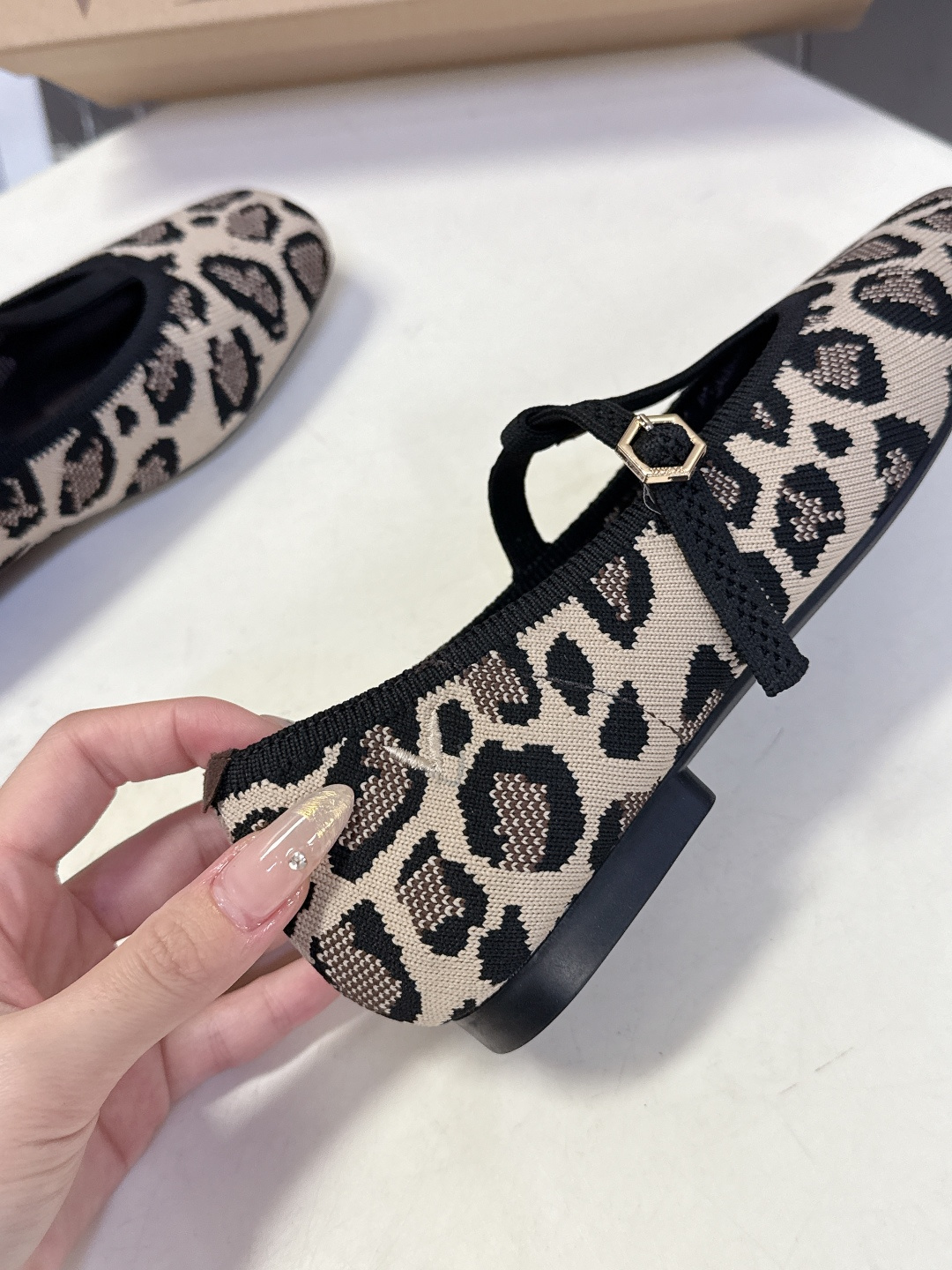 VIVAIA小众品牌春夏最新款玛丽珍鞋 超多明星网红种草 舒适、环保、时尚 为品牌核心的鞋履品牌Jenn