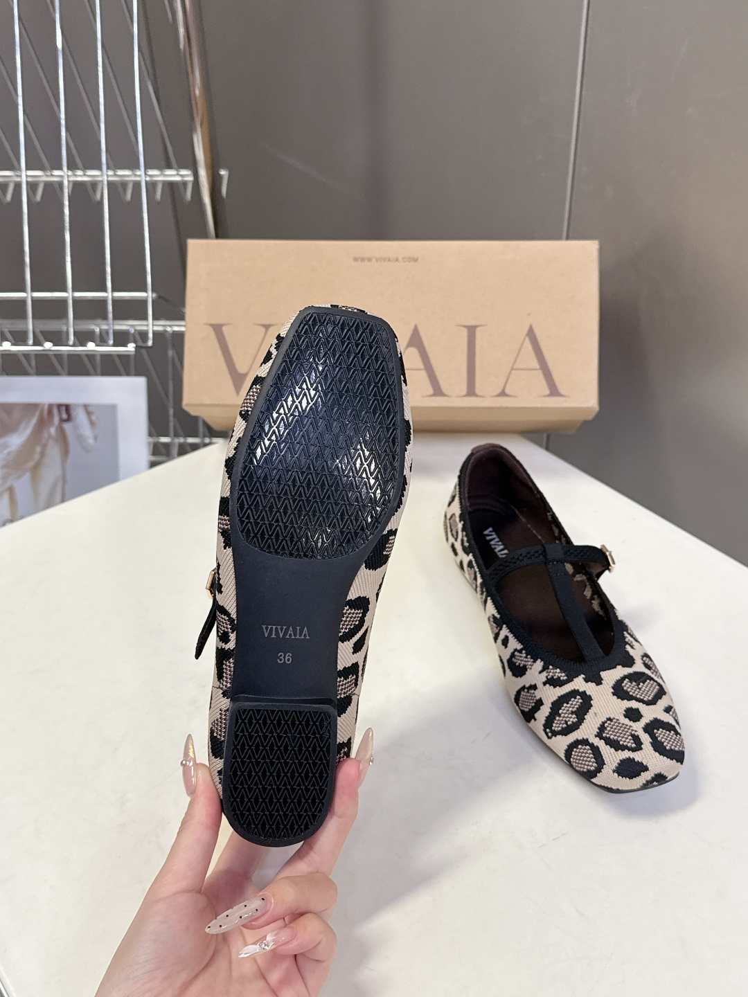 VIVAIA小众品牌春夏最新款玛丽珍鞋 超多明星网红种草 舒适、环保、时尚 为品牌核心的鞋履品牌Jenn