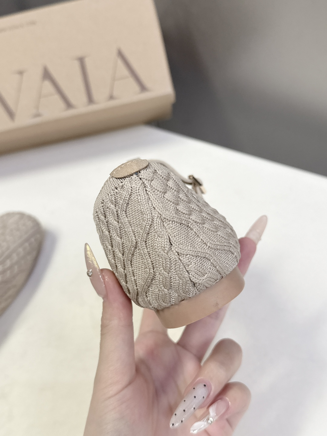 VIVAIA小众品牌春夏最新款玛丽珍鞋 超多明星网红种草 舒适、环保、时尚 为品牌核心的鞋履品牌Jenn