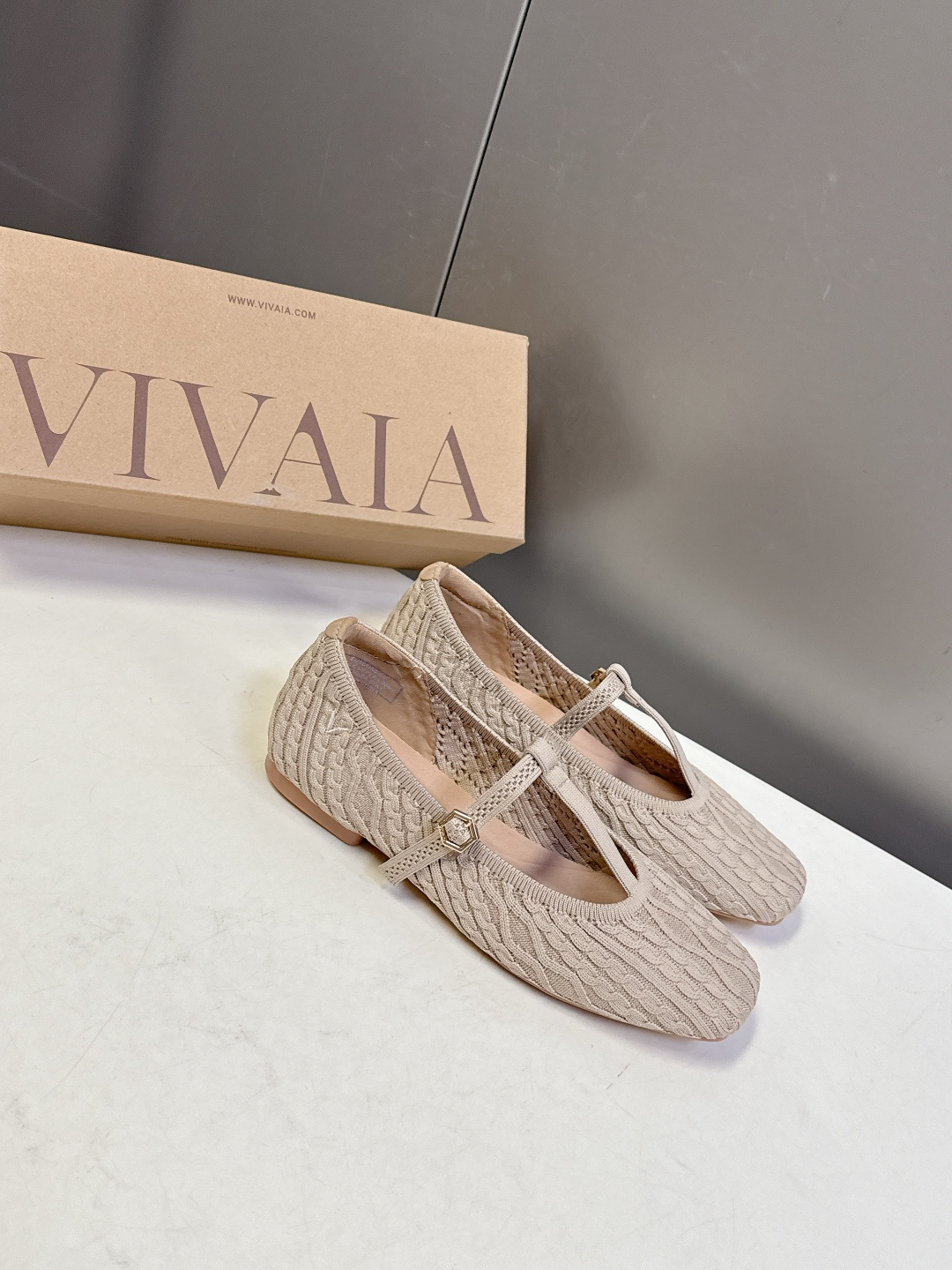 VIVAIA小众品牌春夏最新款玛丽珍鞋 超多明星网红种草 舒适、环保、时尚 为品牌核心的鞋履品牌Jenn