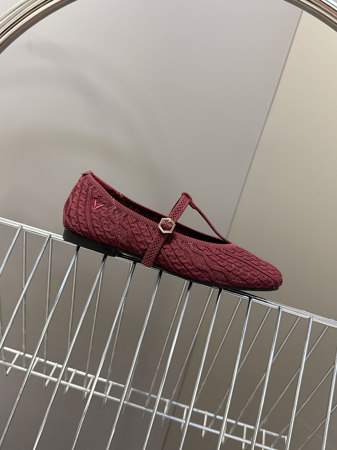 VIVAIA小众品牌春夏最新款玛丽珍鞋 超多明星网红种草 舒适、环保、时尚 为品牌核心的鞋履品牌Jenn