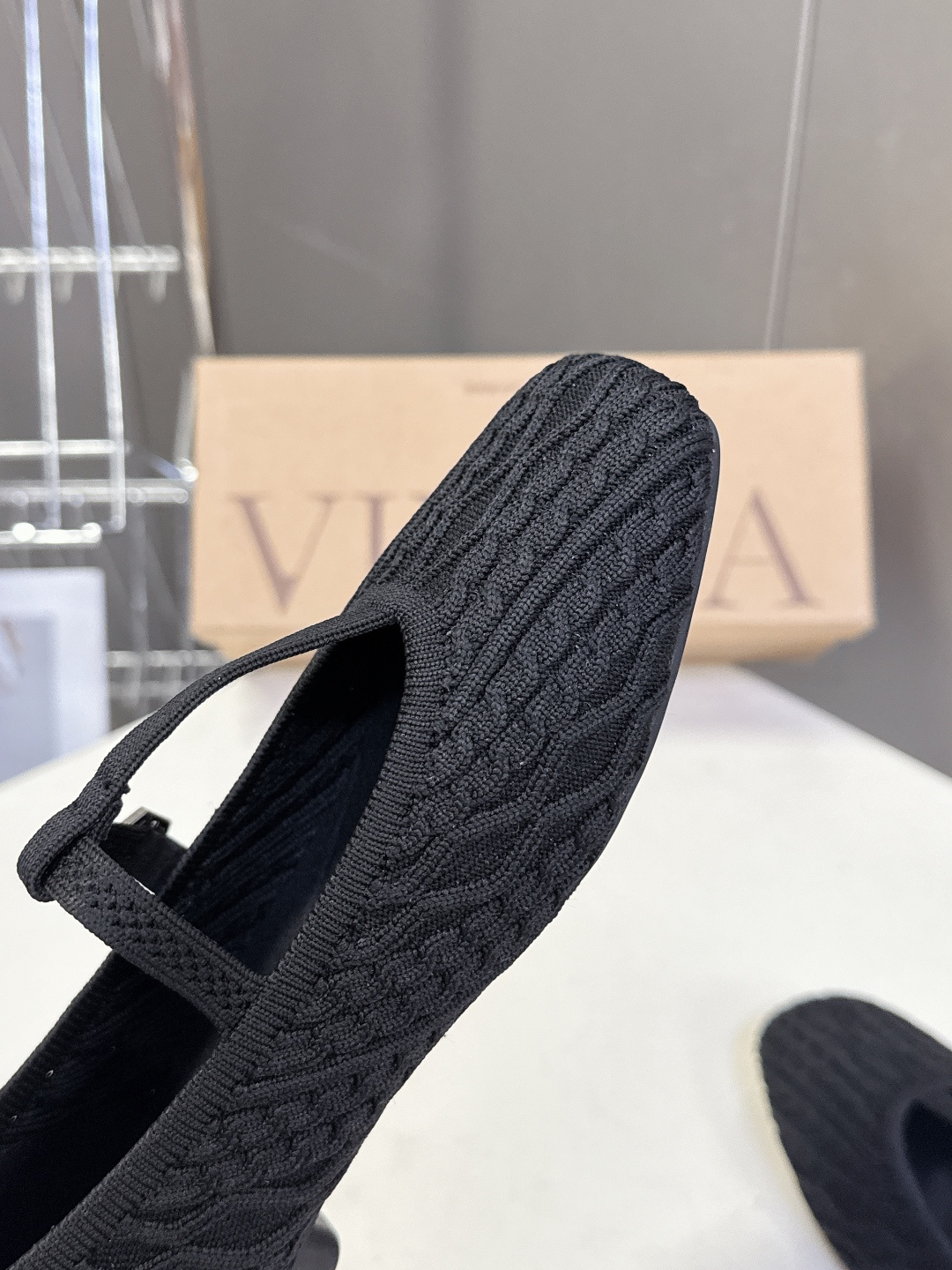 VIVAIA小众品牌春夏最新款玛丽珍鞋 超多明星网红种草 舒适、环保、时尚 为品牌核心的鞋履品牌Jenn