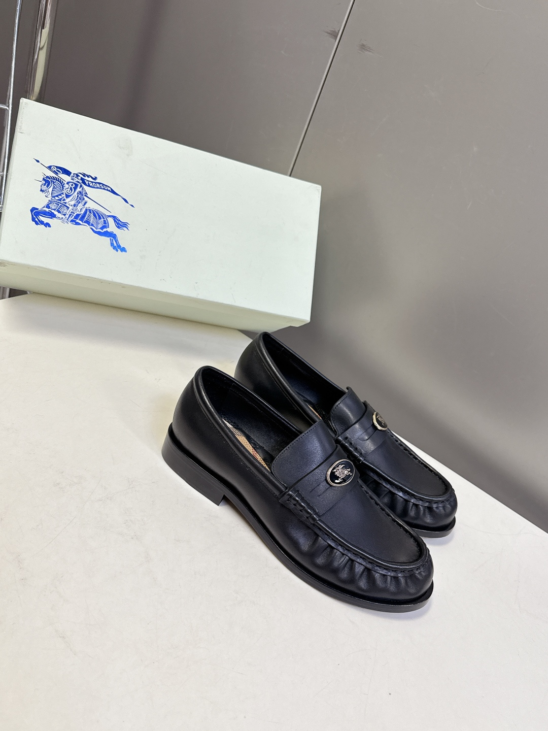 burberry博柏利2026春夏最新款乐福鞋超多明星网红种草 今年超火的皱皮乐福鞋 简简单单的老钱风穿