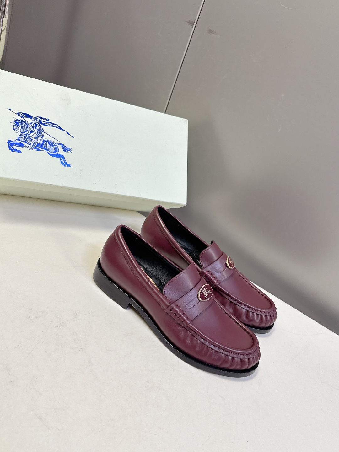 burberry博柏利2026春夏最新款乐福鞋超多明星网红种草 今年超火的皱皮乐福鞋 简简单单的老钱风穿