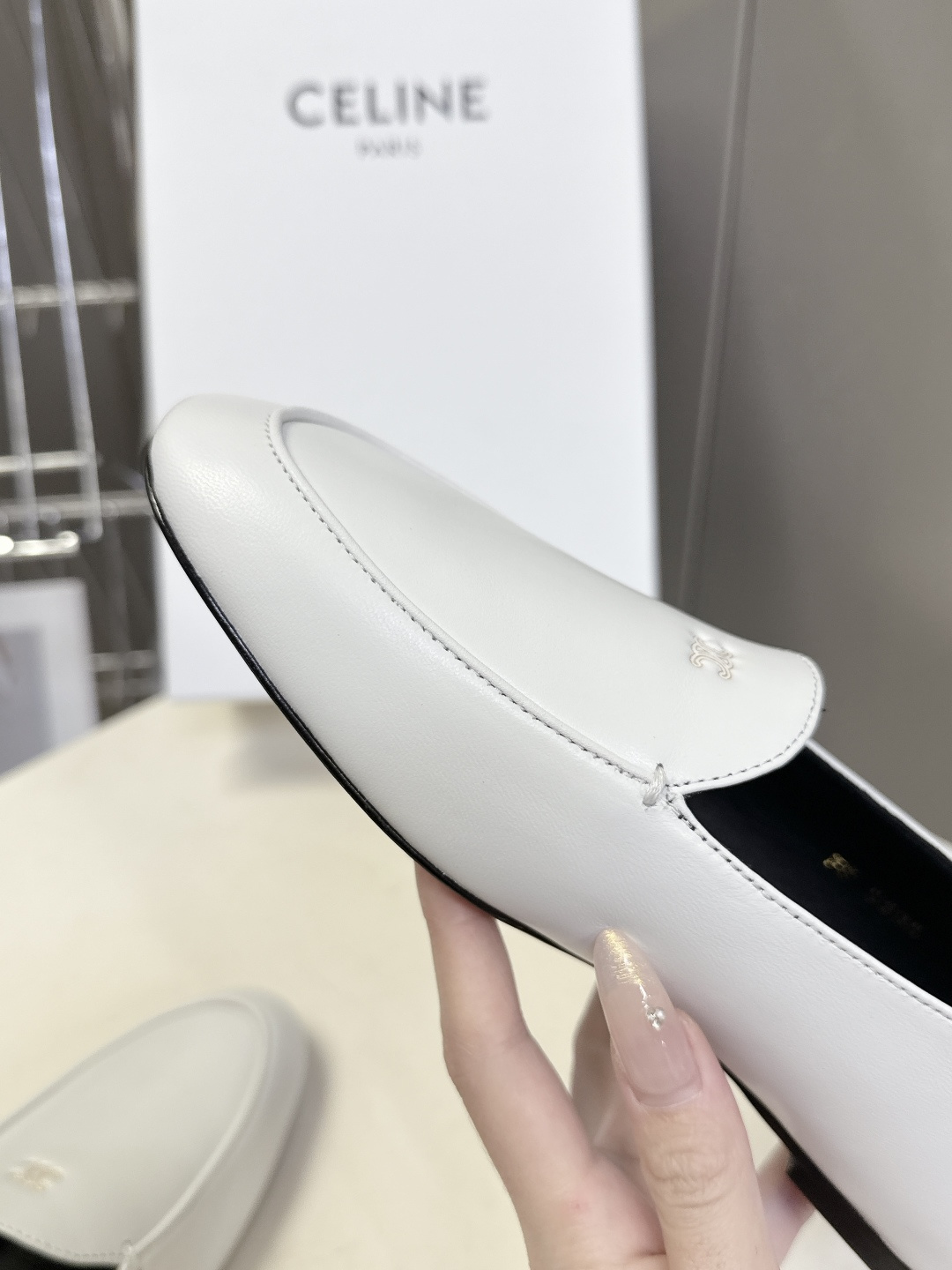 CELINE思琳2026春夏最新款乐福鞋超多明星网红种草 今年超火的乐福鞋 简简单单的老钱风穿搭 妥妥大