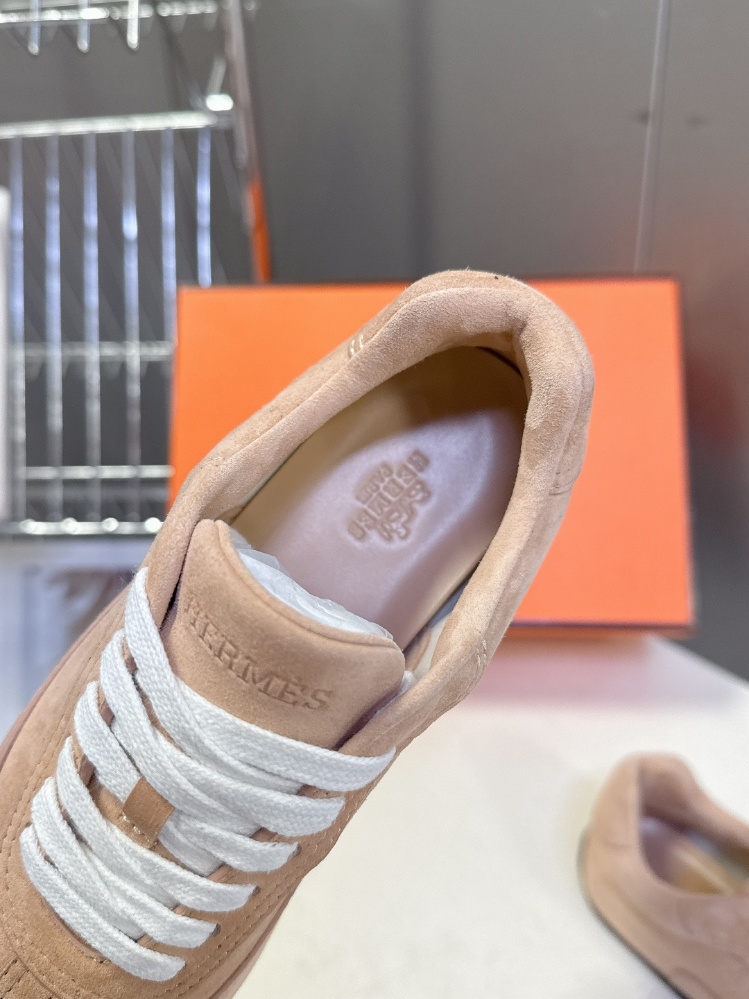 Hermes 爱马仕春夏最新款德训鞋 休闲鞋 超多明星网红种草 专柜非常难配货 采用本质线条的“H斜切”