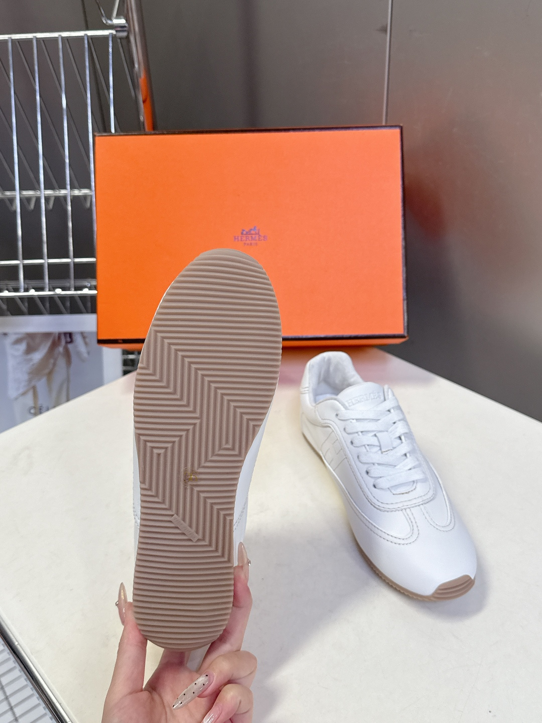 Hermes 爱马仕春夏最新款德训鞋 休闲鞋 超多明星网红种草 专柜非常难配货 采用本质线条的“H斜切”