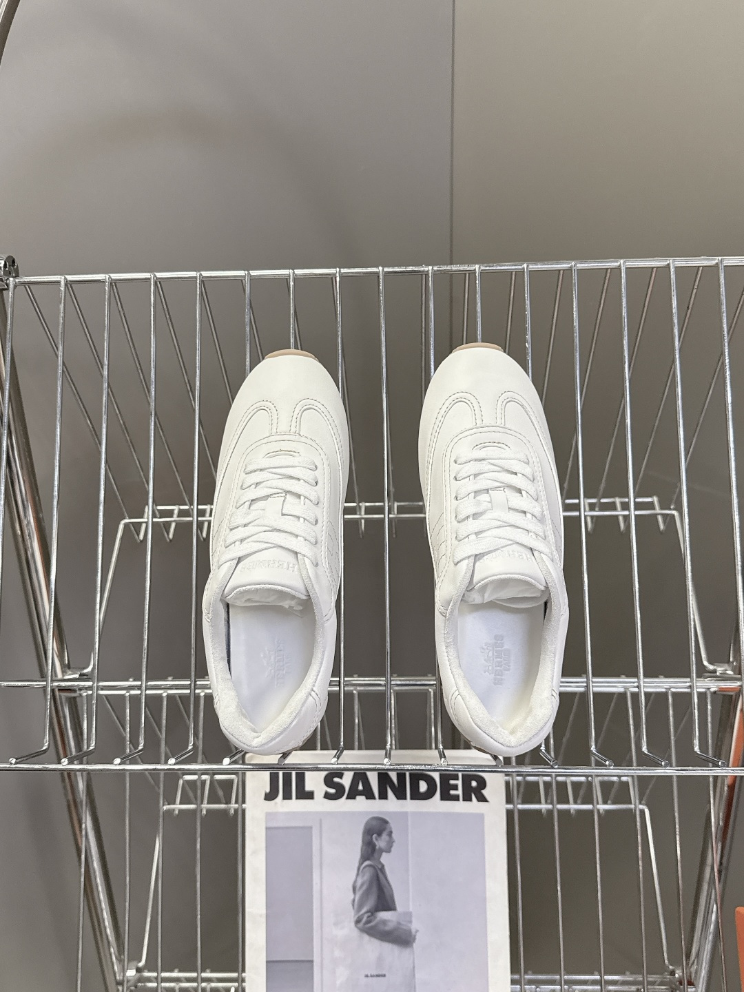 Hermes 爱马仕春夏最新款德训鞋 休闲鞋 超多明星网红种草 专柜非常难配货 采用本质线条的“H斜切”