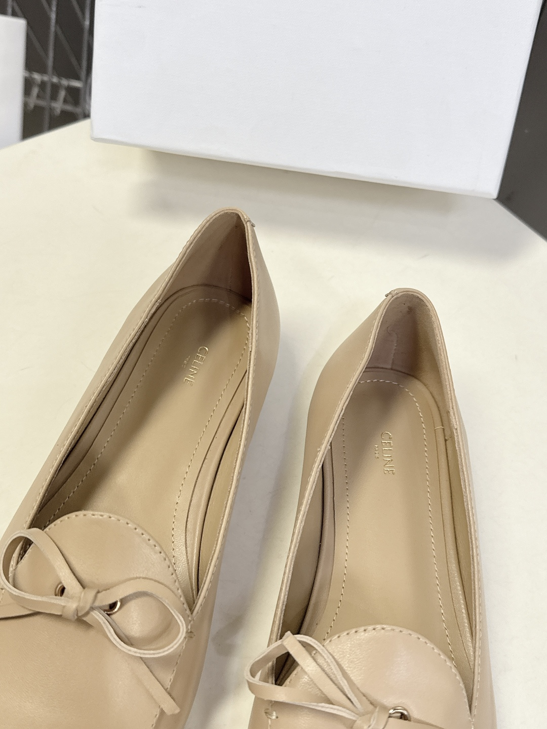 CELINE思琳2026春夏最新款乐福鞋超多明星网红种草 今年超火的乐福鞋 简简单单的老钱风穿搭 妥妥大