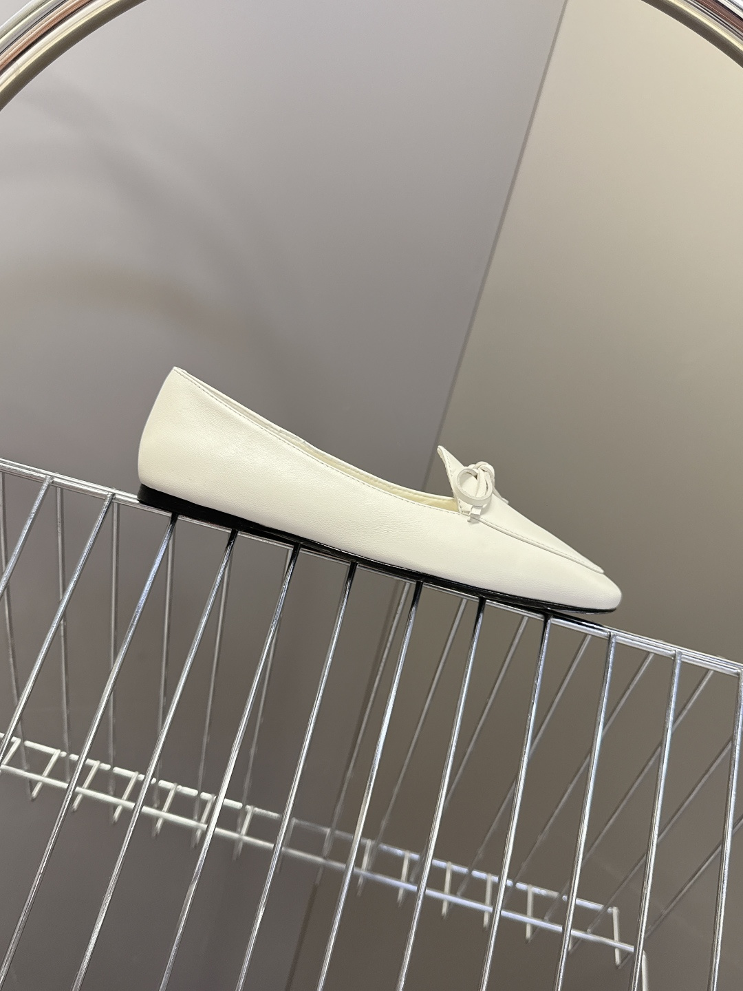 CELINE思琳2026春夏最新款乐福鞋超多明星网红种草 今年超火的乐福鞋 简简单单的老钱风穿搭 妥妥大