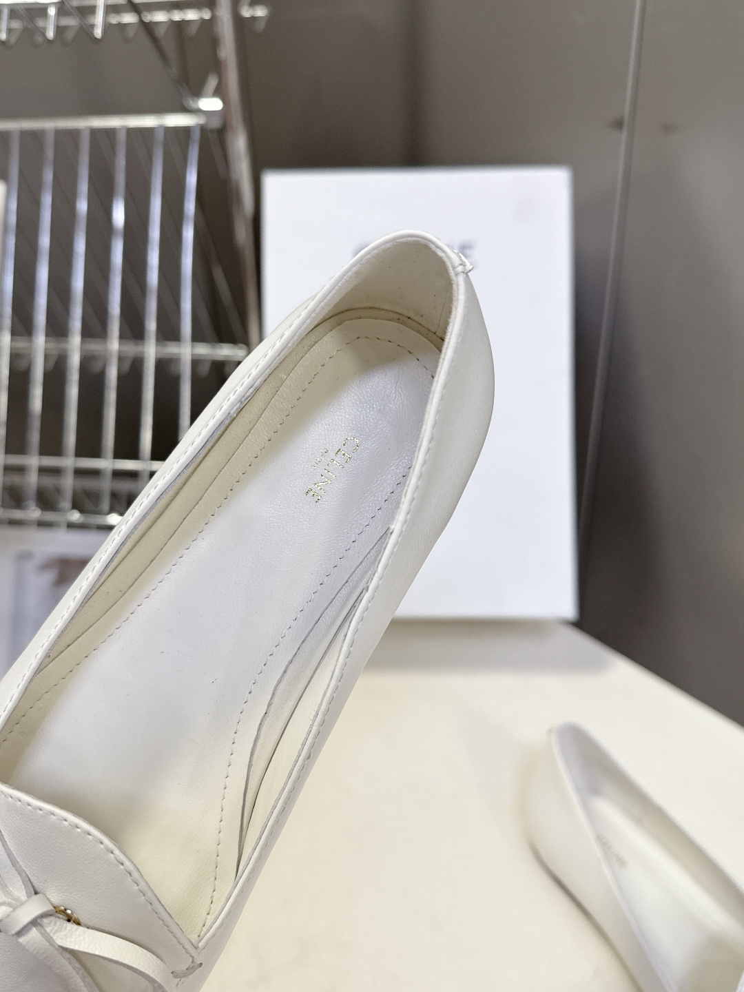 CELINE思琳2026春夏最新款乐福鞋超多明星网红种草 今年超火的乐福鞋 简简单单的老钱风穿搭 妥妥大