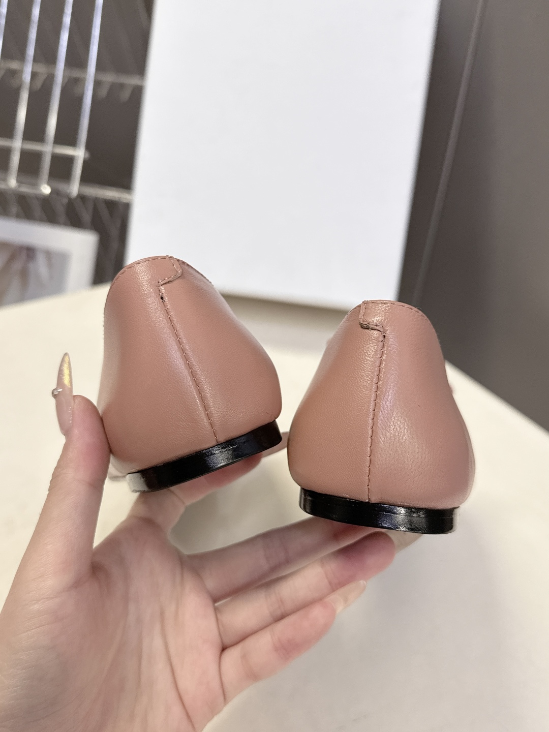 CELINE思琳2026春夏最新款乐福鞋超多明星网红种草 今年超火的乐福鞋 简简单单的老钱风穿搭 妥妥大