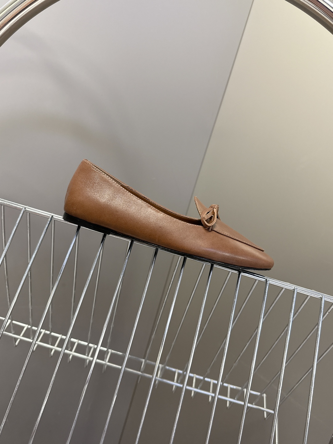 CELINE思琳2026春夏最新款乐福鞋超多明星网红种草 今年超火的乐福鞋 简简单单的老钱风穿搭 妥妥大