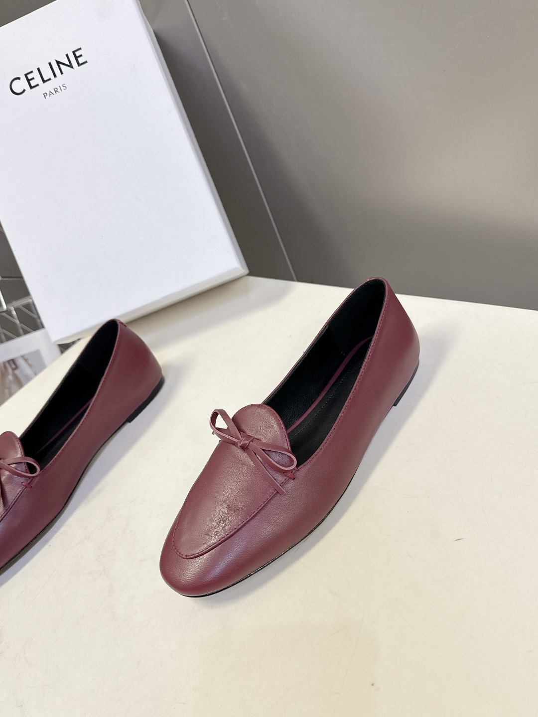 CELINE思琳2026春夏最新款乐福鞋超多明星网红种草 今年超火的乐福鞋 简简单单的老钱风穿搭 妥妥大