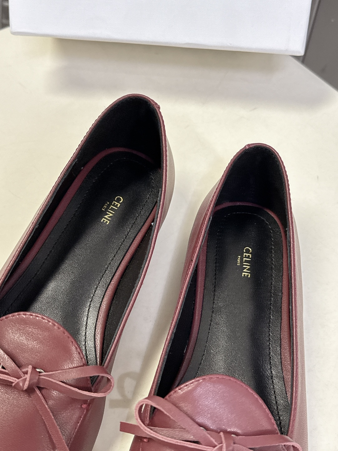 CELINE思琳2026春夏最新款乐福鞋超多明星网红种草 今年超火的乐福鞋 简简单单的老钱风穿搭 妥妥大