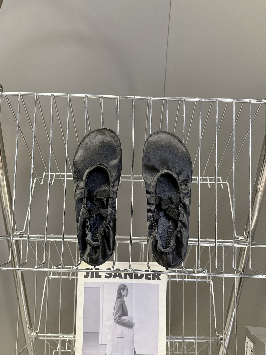 BALENCIAGA巴黎世家芭蕾舞鞋 跳舞鞋 好多明星网红种草 超经典的鞋型设计 永不过时的穿搭 这款芭