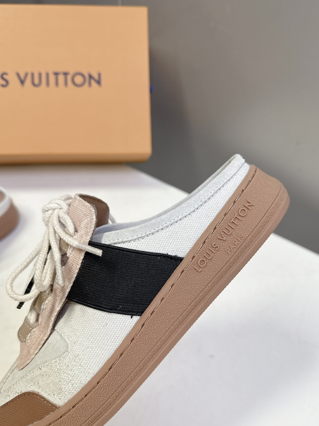 Louis Vuitton 路易威登最新款 半拖休闲鞋 超多明星时尚博主种草 原版购入开发 细节完全对版