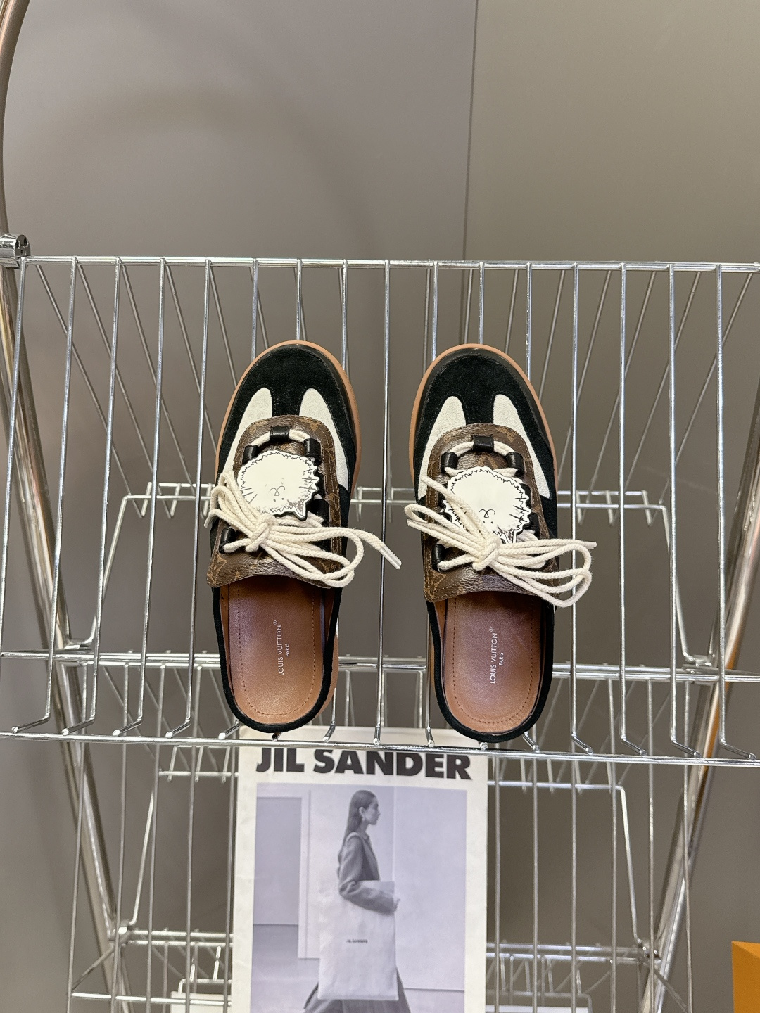 Louis Vuitton 路易威登最新款 半拖休闲鞋 超多明星时尚博主种草 原版购入开发 细节完全对版