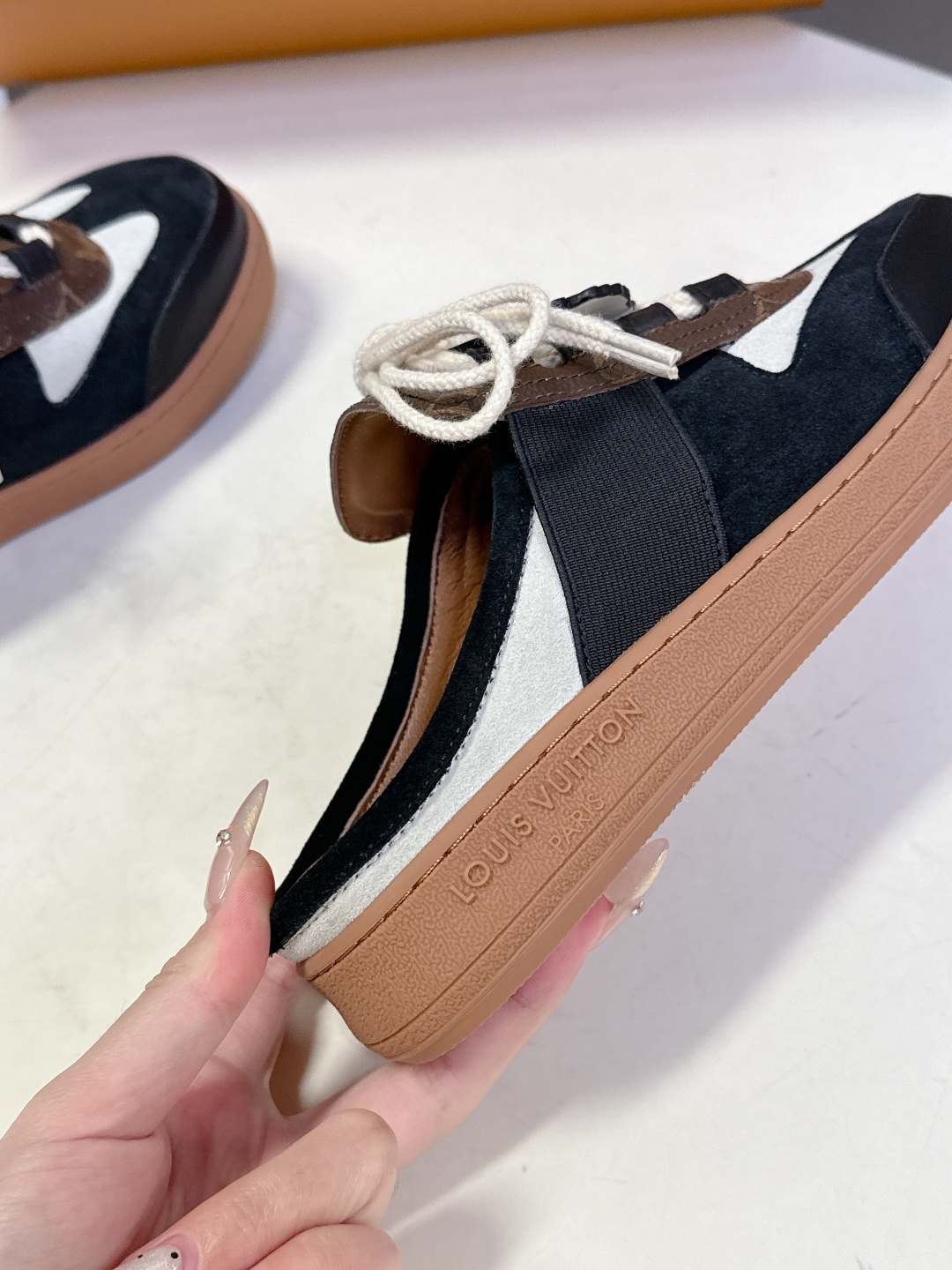 Louis Vuitton 路易威登最新款 半拖休闲鞋 超多明星时尚博主种草 原版购入开发 细节完全对版