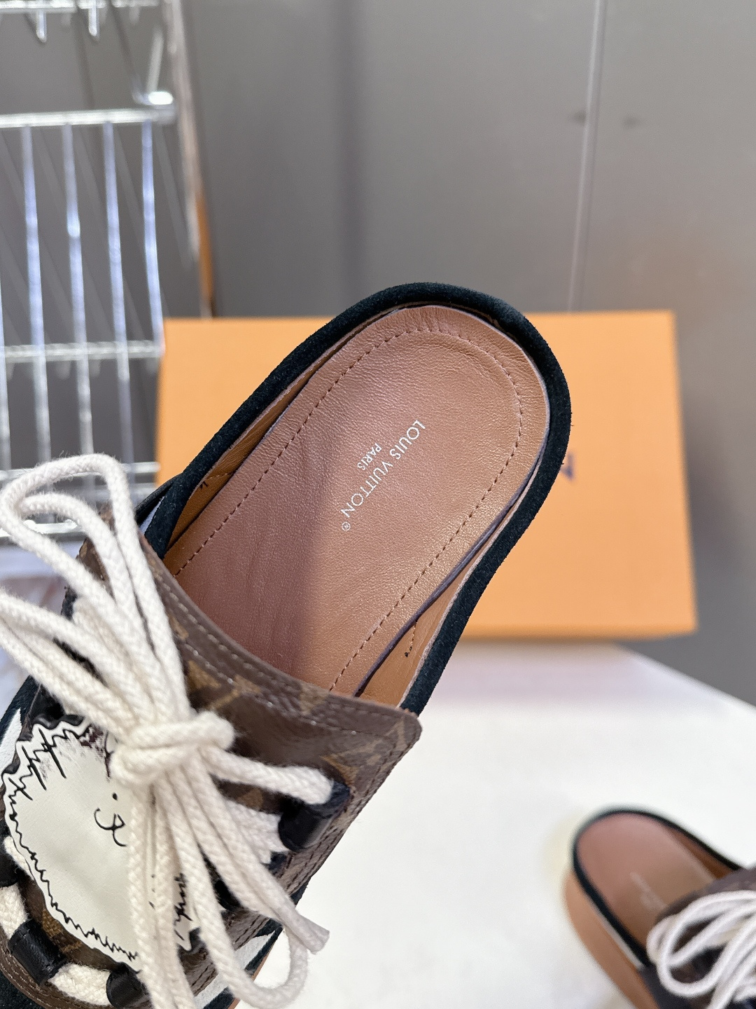 Louis Vuitton 路易威登最新款 半拖休闲鞋 超多明星时尚博主种草 原版购入开发 细节完全对版