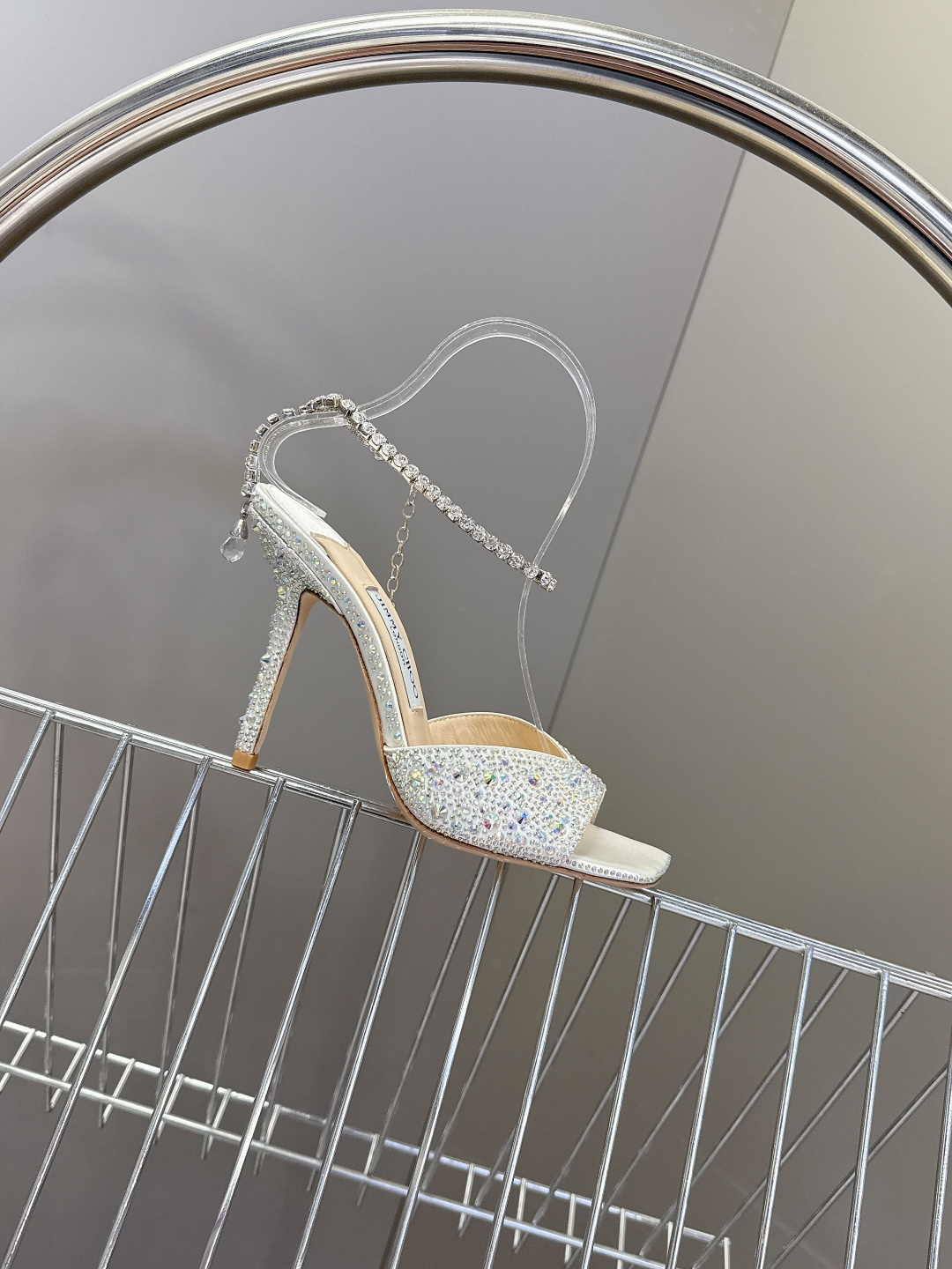 水钻星空🎀JlMMY CHOO🎀摩登鞋履，街拍神器SAE水晶链高跟凉鞋 尖拖系列 幻彩拼色烫钻款 夺目彩