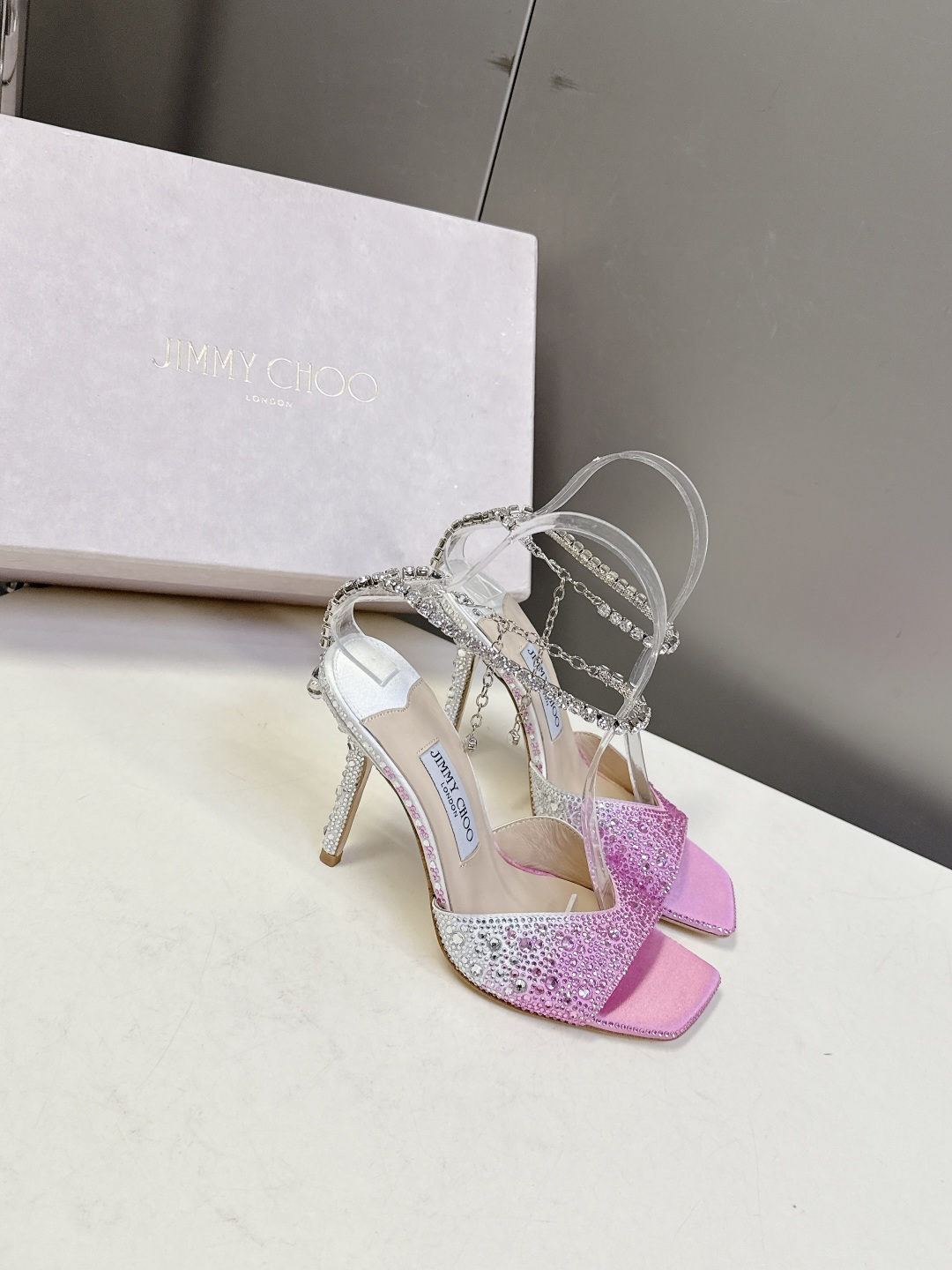 水钻星空🎀JlMMY CHOO🎀摩登鞋履，街拍神器SAE水晶链高跟凉鞋 尖拖系列 幻彩拼色烫钻款 夺目彩