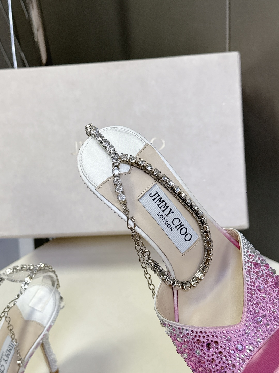 水钻星空🎀JlMMY CHOO🎀摩登鞋履，街拍神器SAE水晶链高跟凉鞋 尖拖系列 幻彩拼色烫钻款 夺目彩