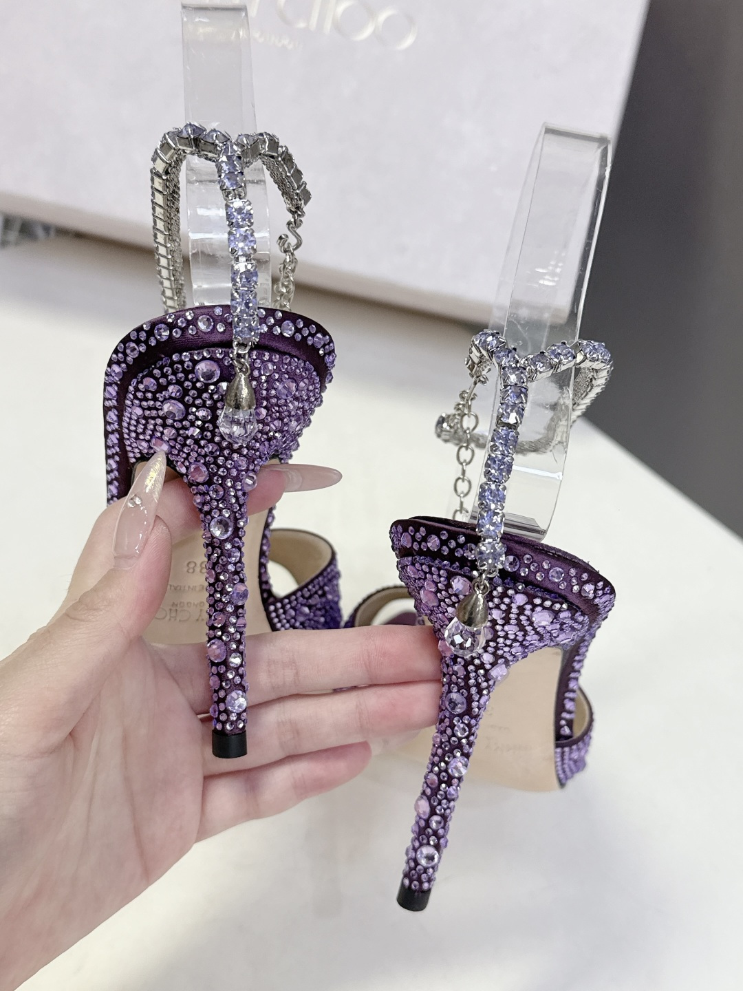 水钻星空🎀JlMMY CHOO🎀摩登鞋履，街拍神器SAE水晶链高跟凉鞋 尖拖系列 幻彩拼色烫钻款 夺目彩