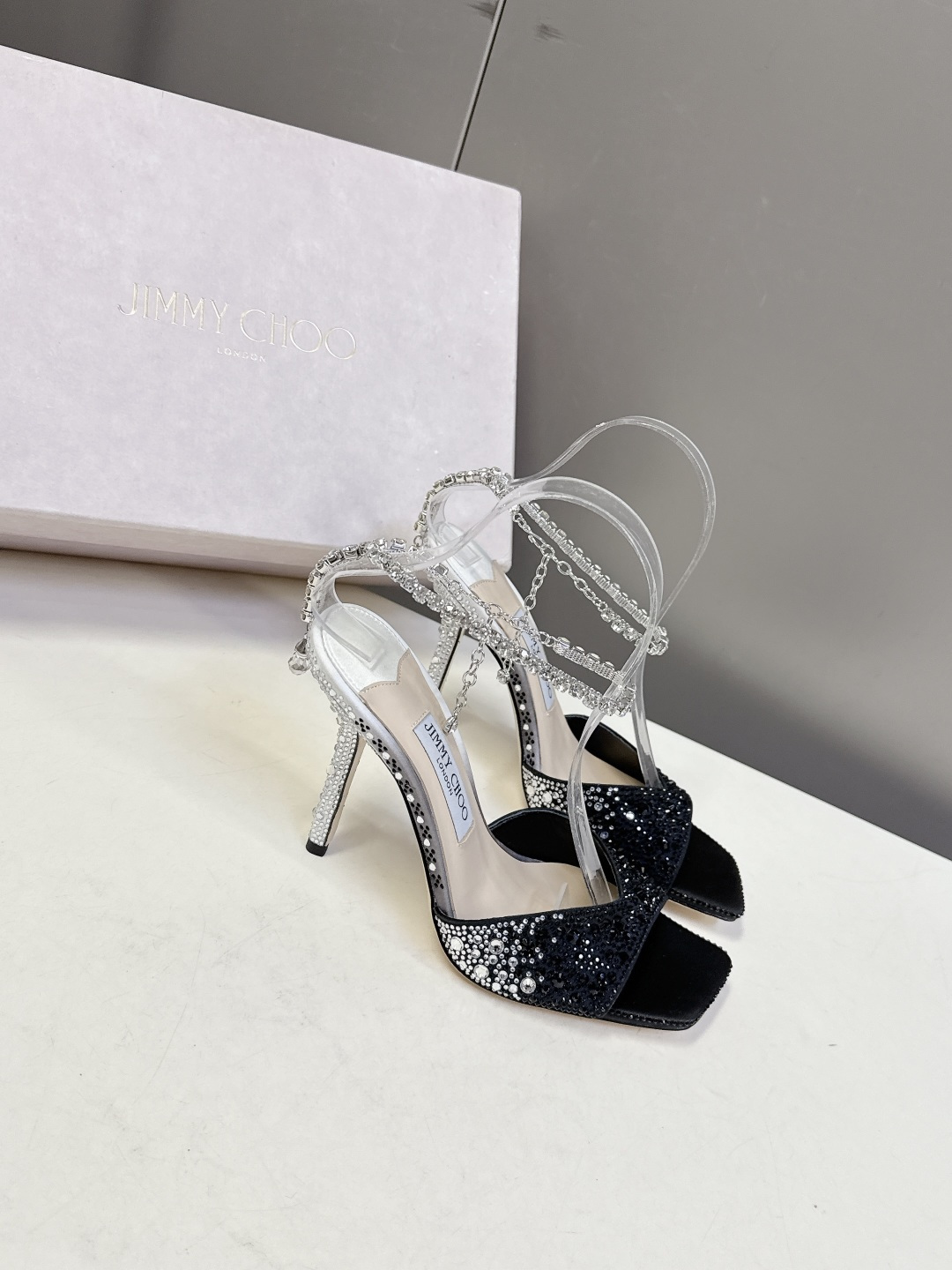 水钻星空🎀JlMMY CHOO🎀摩登鞋履，街拍神器SAE水晶链高跟凉鞋 尖拖系列 幻彩拼色烫钻款 夺目彩