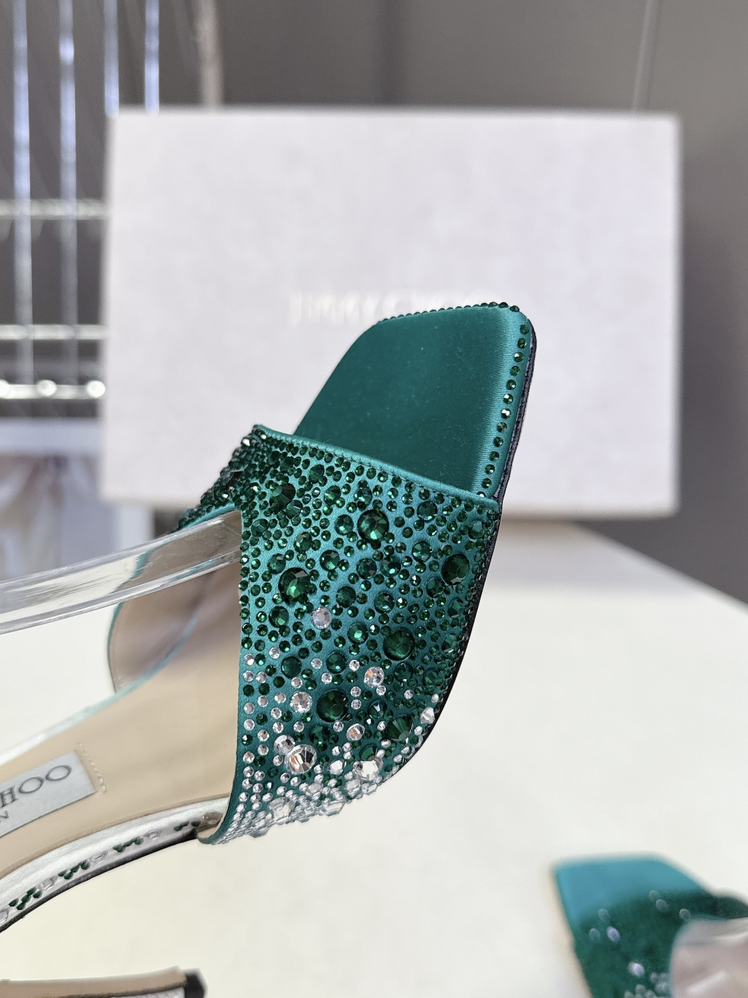 水钻星空🎀JlMMY CHOO🎀摩登鞋履，街拍神器SAE水晶链高跟凉鞋 尖拖系列 幻彩拼色烫钻款 夺目彩