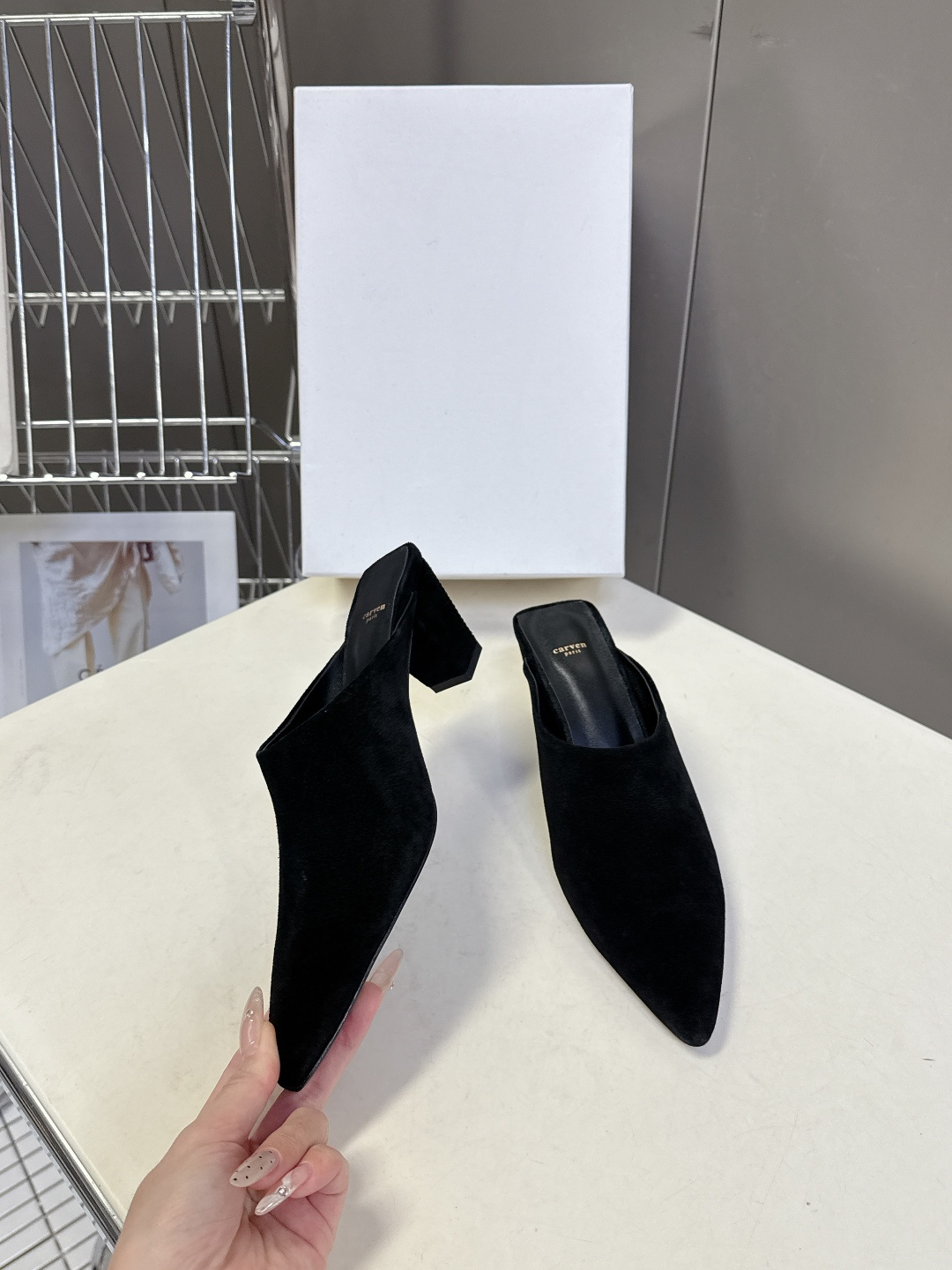 carven2026春夏最新老钱风时装鞋 超多明星时尚博主种草 carven的设计风格通常以经典简约为主