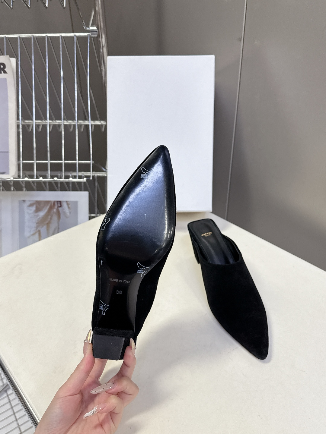 carven2026春夏最新老钱风时装鞋 超多明星时尚博主种草 carven的设计风格通常以经典简约为主