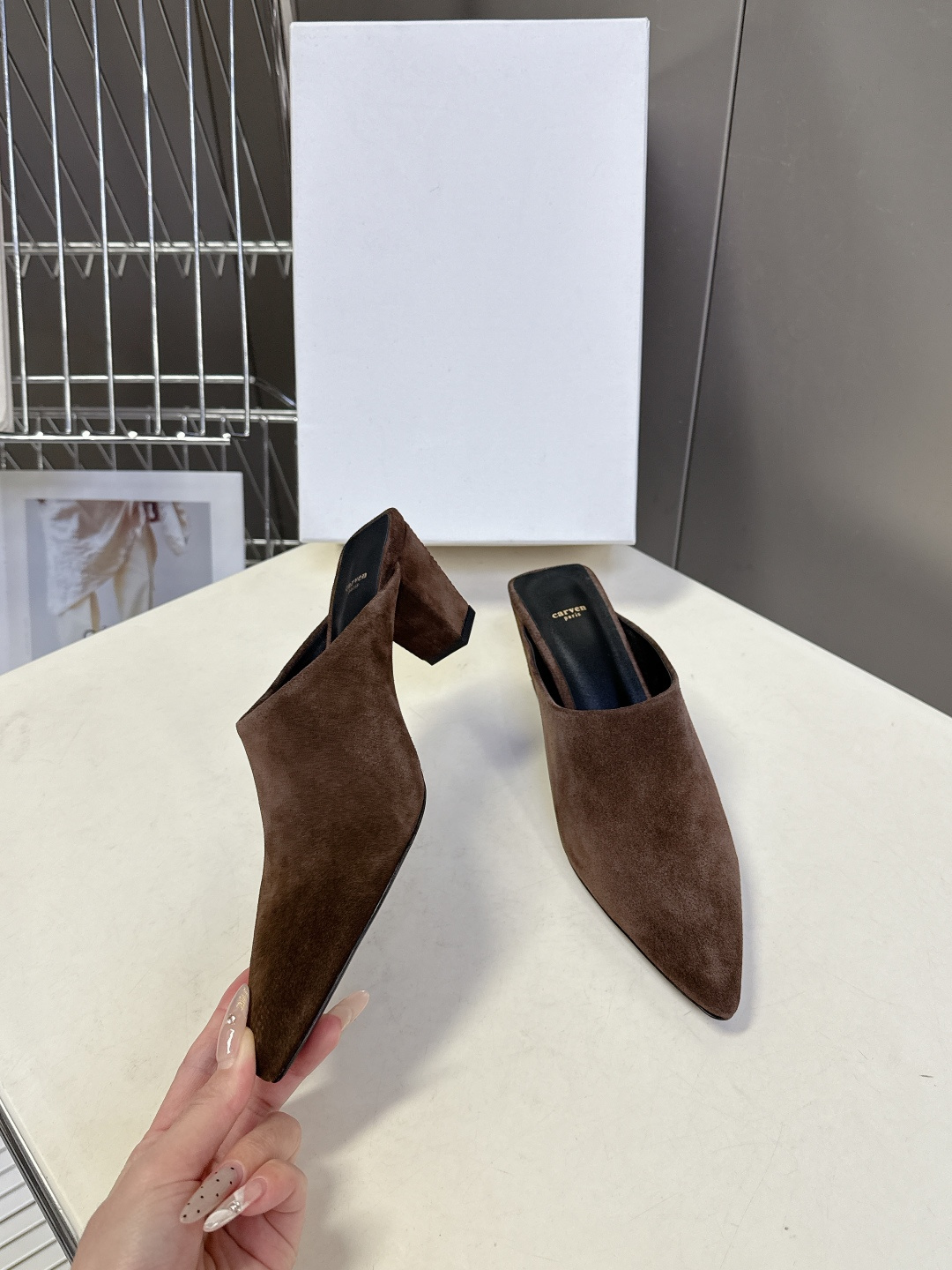 carven2026春夏最新老钱风时装鞋 超多明星时尚博主种草 carven的设计风格通常以经典简约为主